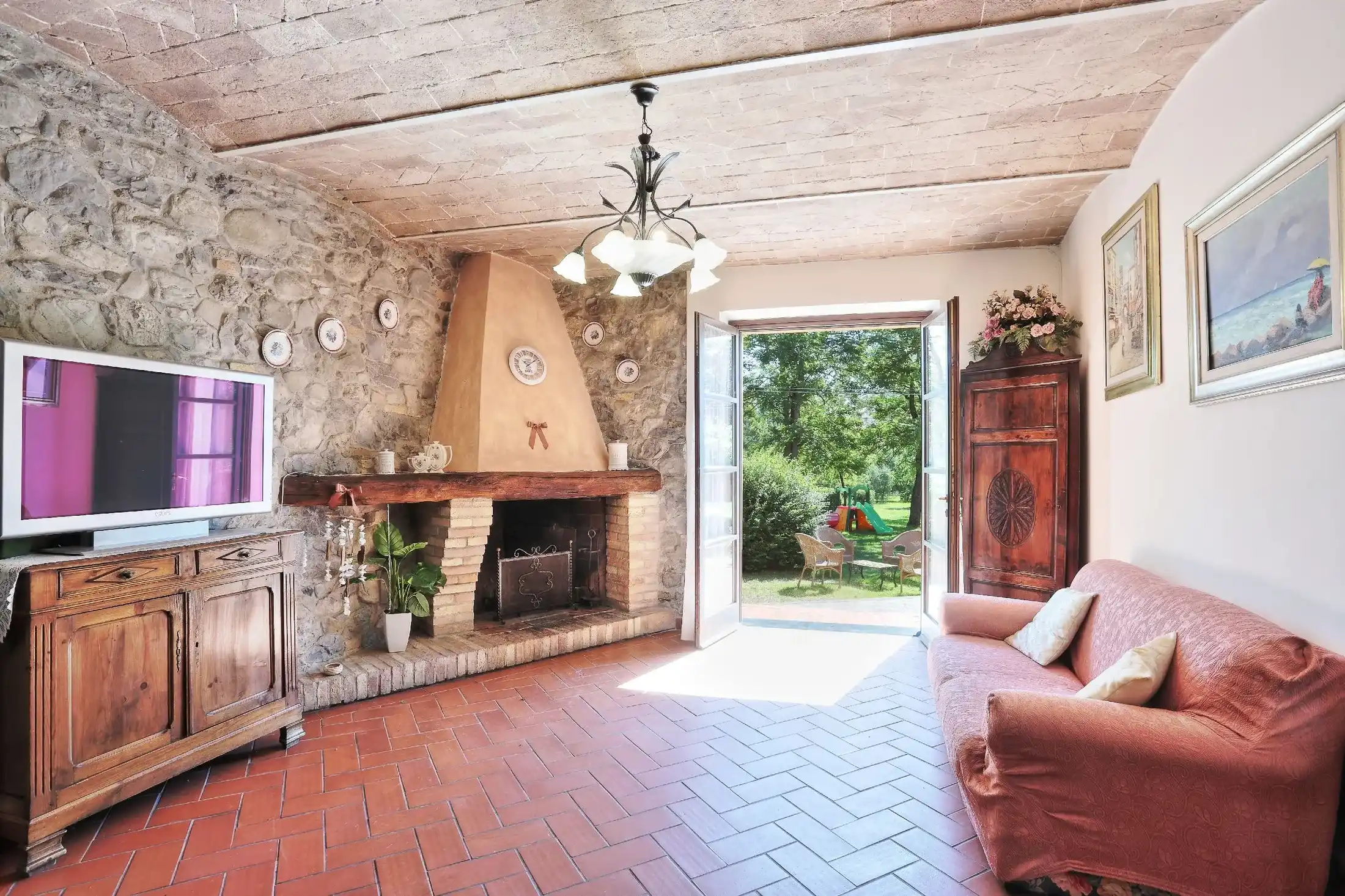 2200xxs (13) 2200xxs (13)