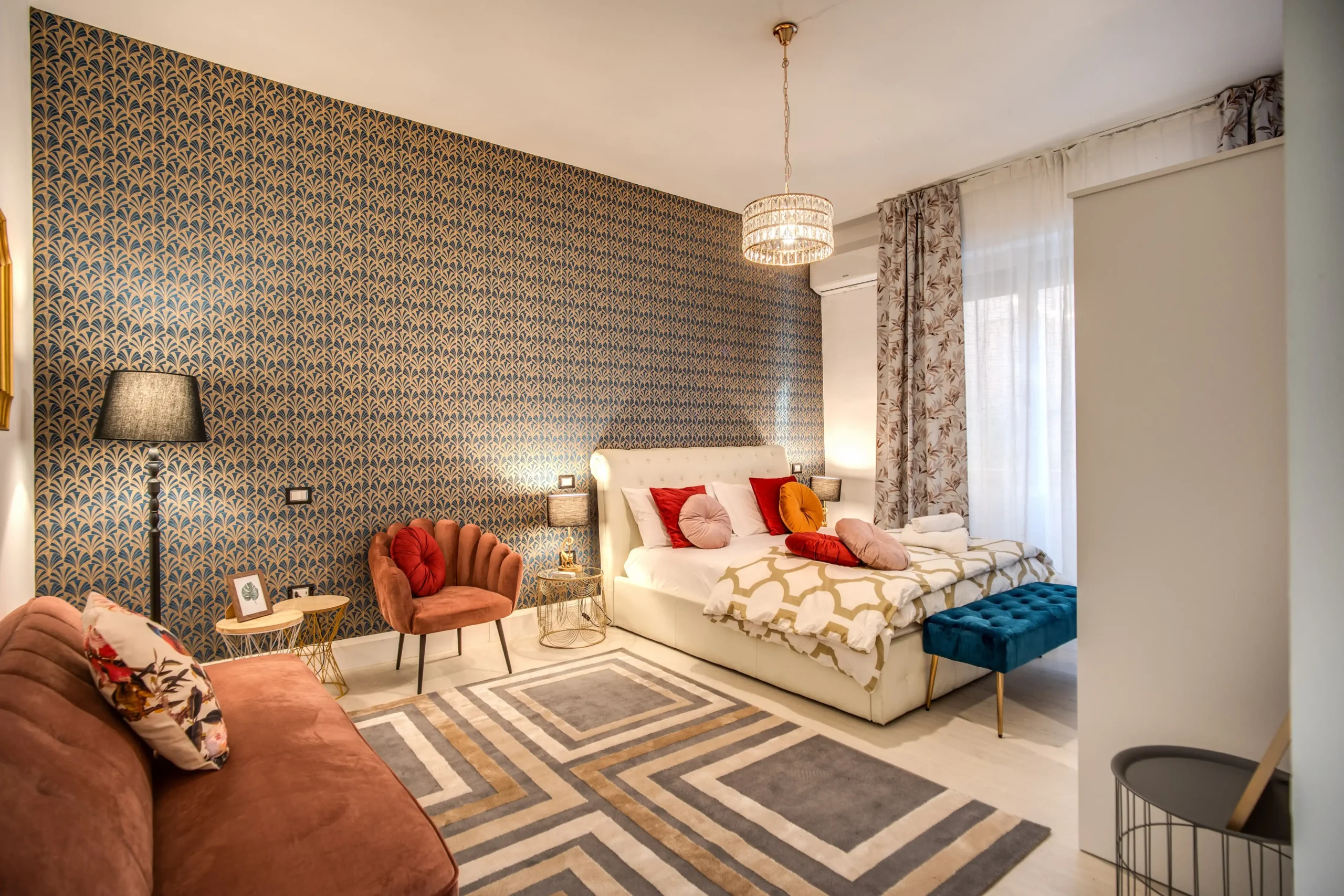 A H G – 33 A H G - 33