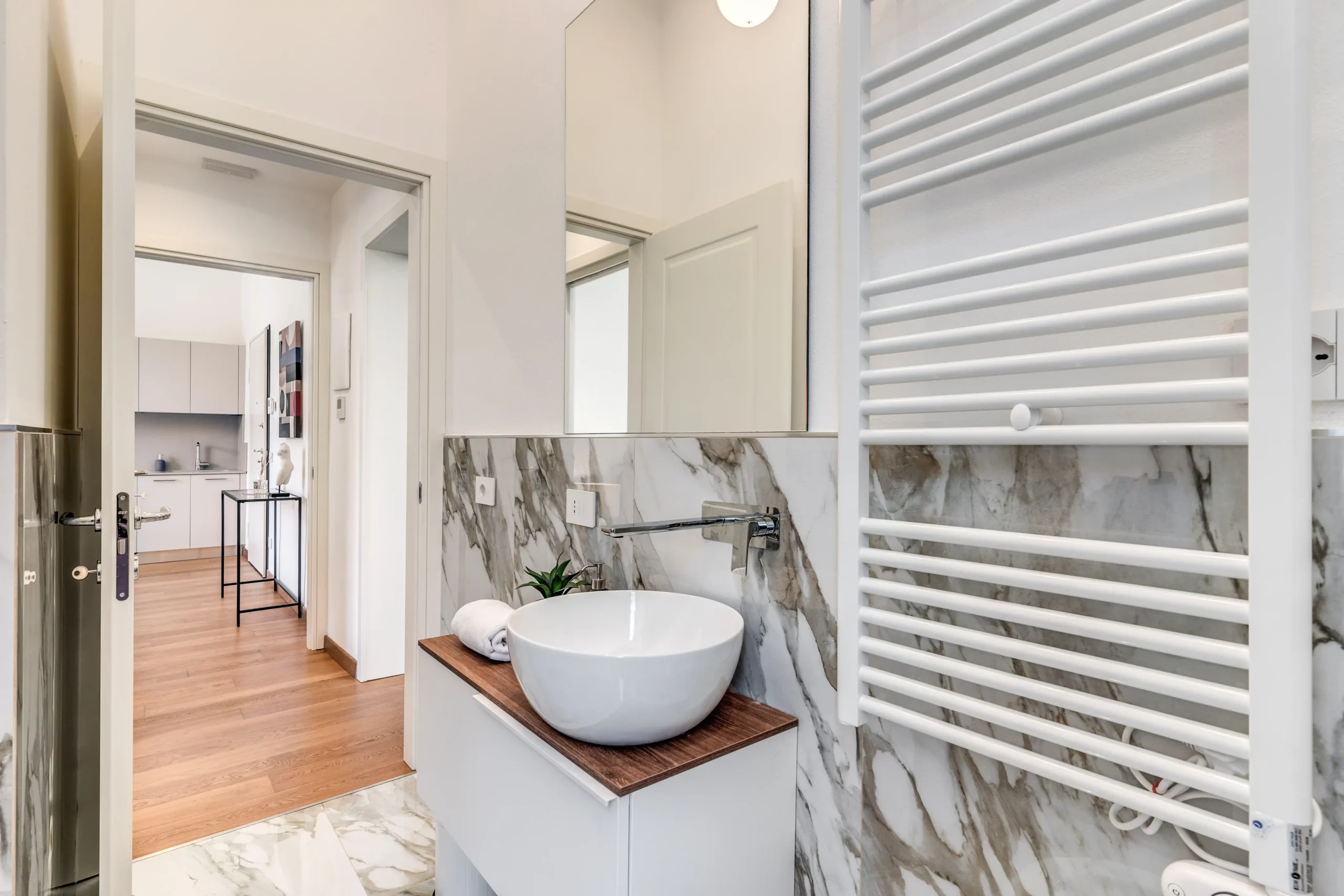 Black Swan – 30 Black Swan - 30