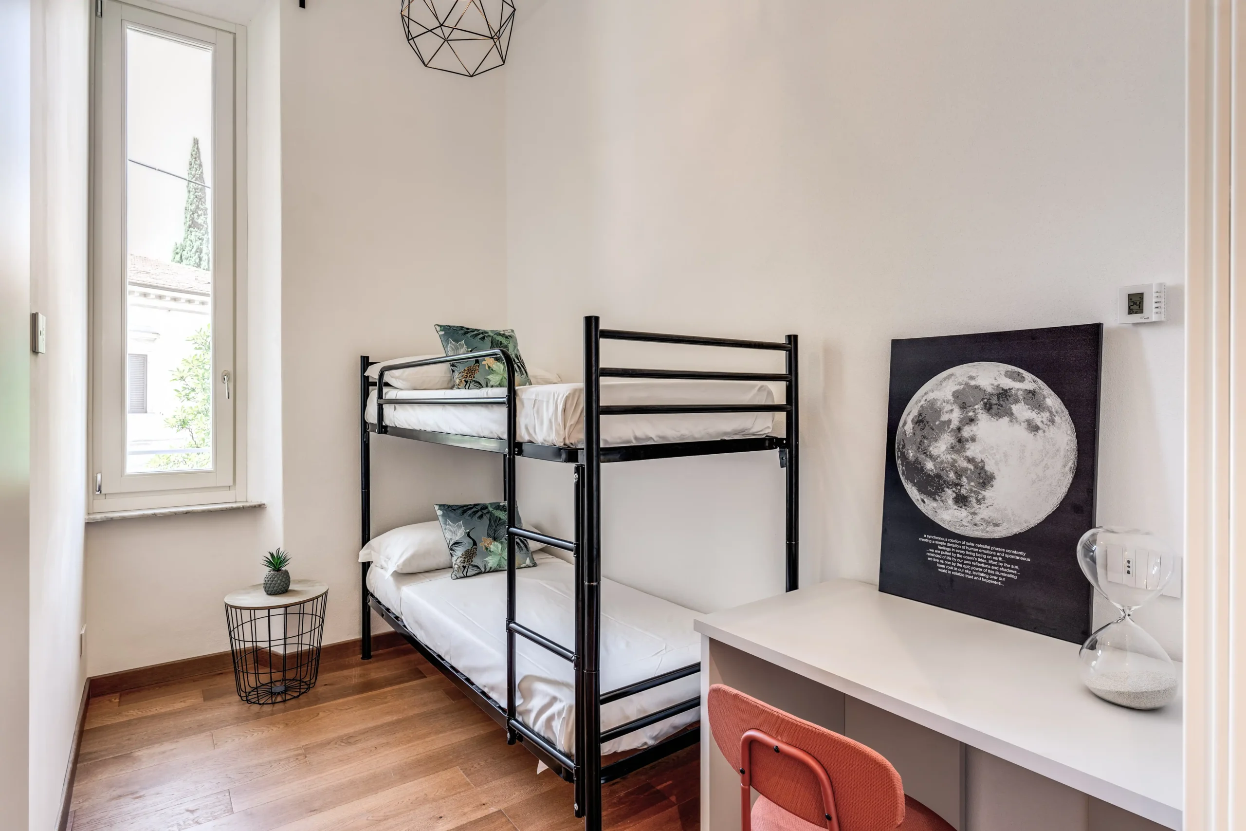 White Moon – 15 White Moon - 15